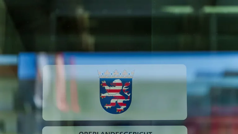 Plante Anschläge auf Politiker: Rechtsextremist Franco A. aus dem Gefängnis entlassen