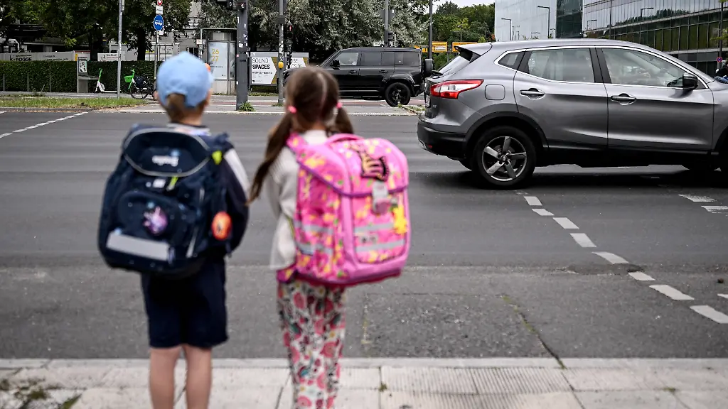 Radwege als Gefahrstellen: Unfälle von Kindern und Jugendlichen auf dem Schulweg nehmen zu