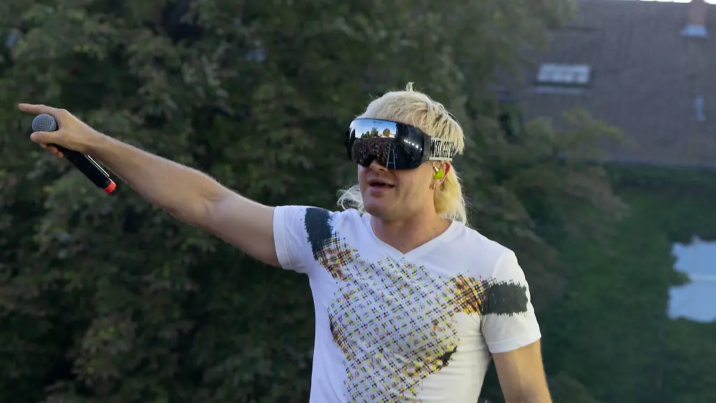 Politiker zeigt Rapper an: Bissiger Ski Aggu macht Jens Spahn wilden Drogenvorwurf