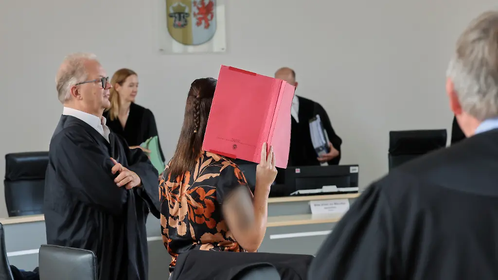 Befragung im Fabian Prozess: Gina H. berichtet von Beziehungsgewalt und bestreitet Eifersucht