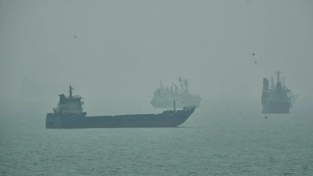 Angeblich auf eine Seemine gefahren: Iran spricht von Tanker Explosion, USA dementieren