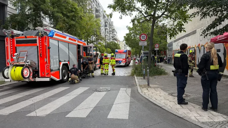 Zimmer in Flammen: 25 Verletzte, Bewohner stirbt bei Brand in Berliner Pflegeheim