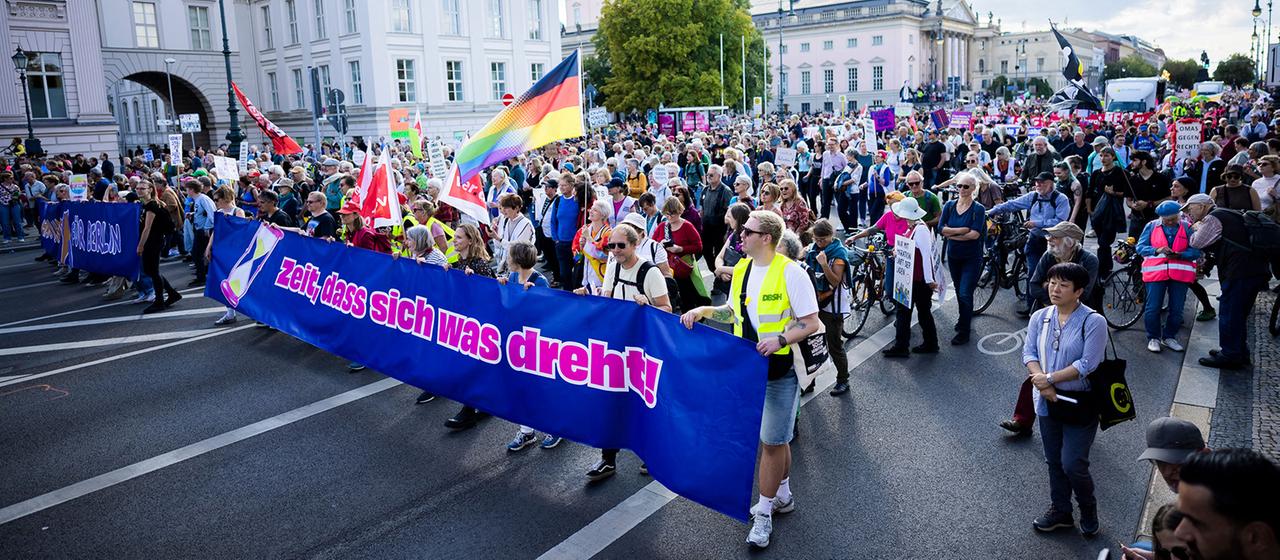 Proteste in vielen Städten: Zehntausende demonstrieren gegen rechts