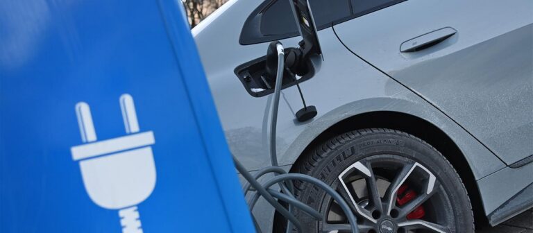 Elektromobilität: Baut Deutschland die falschen Ladesäulen?