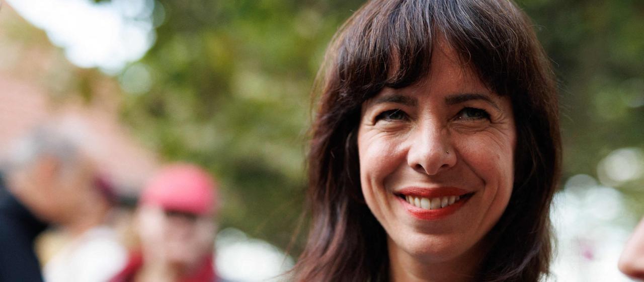 Linken Kandidatin zur Berlin Wahl: Wie Elif Eralp um das Rote Rathaus kämpft