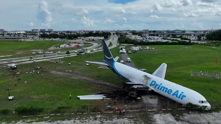 Nach tödlichem Crash in Miami: Amazon stoppt Zusammenarbeit mit Frachtfluglinie