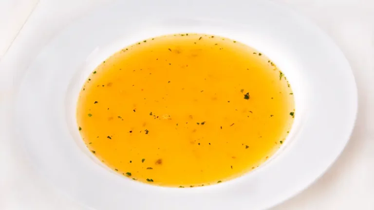 Öko Test versalzt die Suppe: Diese Gemüsebrühen sollten nicht auf den Teller