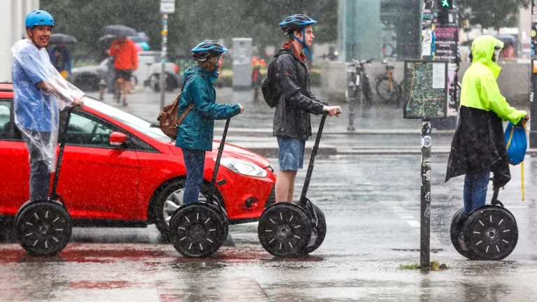 Der uncoole Wegbereiter: Segway scheitert und prägt dennoch die Städte