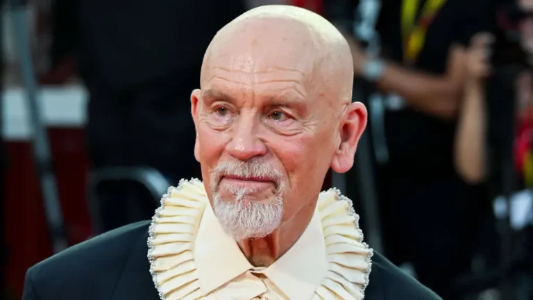 13 Minuten Standing Ovations: John Malkovich kämpft in Venedig mit den Tränen