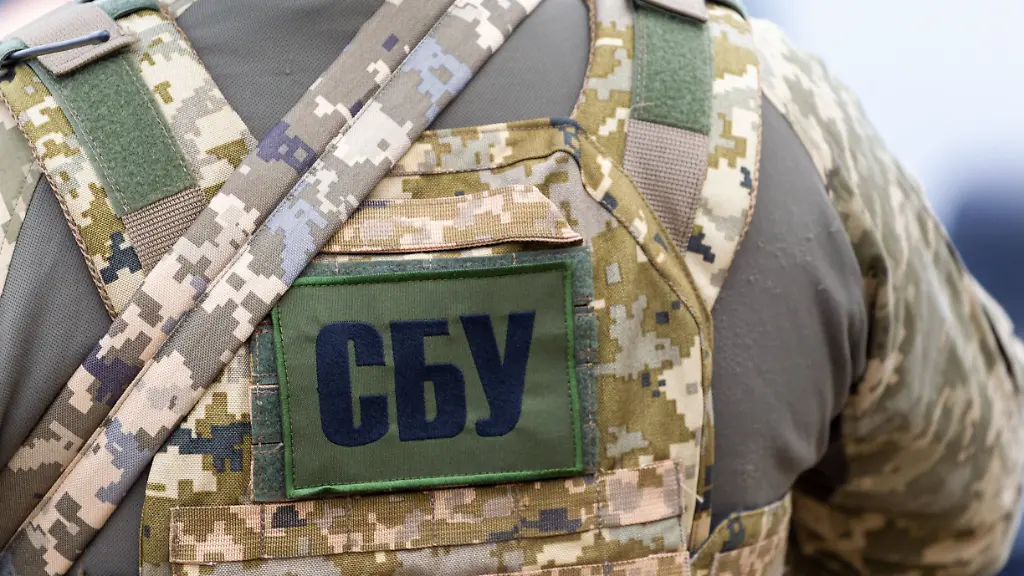 Selenskyj wütend: Ukrainische Geheimdienste beschießen sich gegenseitig