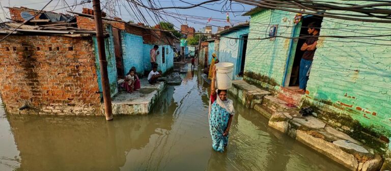 Indien und Nepal: Viele Tote durch Überschwemmungen