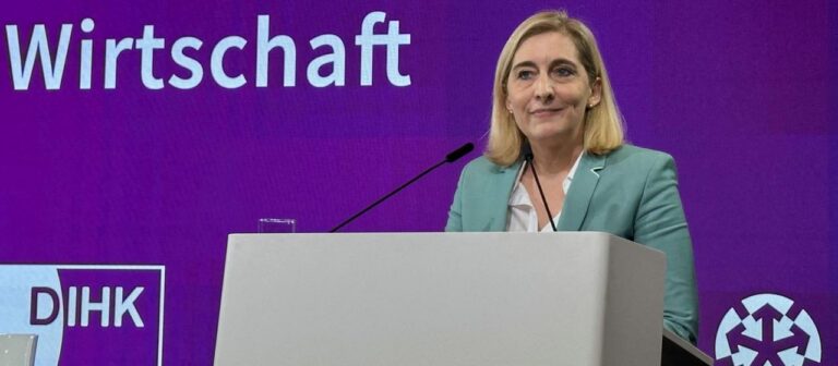 Kanzleramtschefin Warken verspricht Tempo bei Reformen
