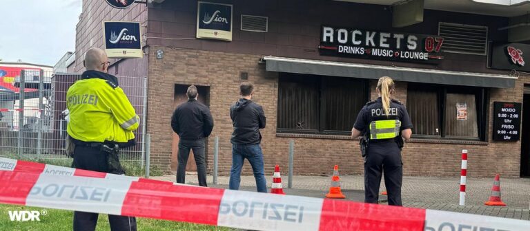 Schüsse auf Kölner Bar abgefeuert, Polizei leitet Fahndung ein