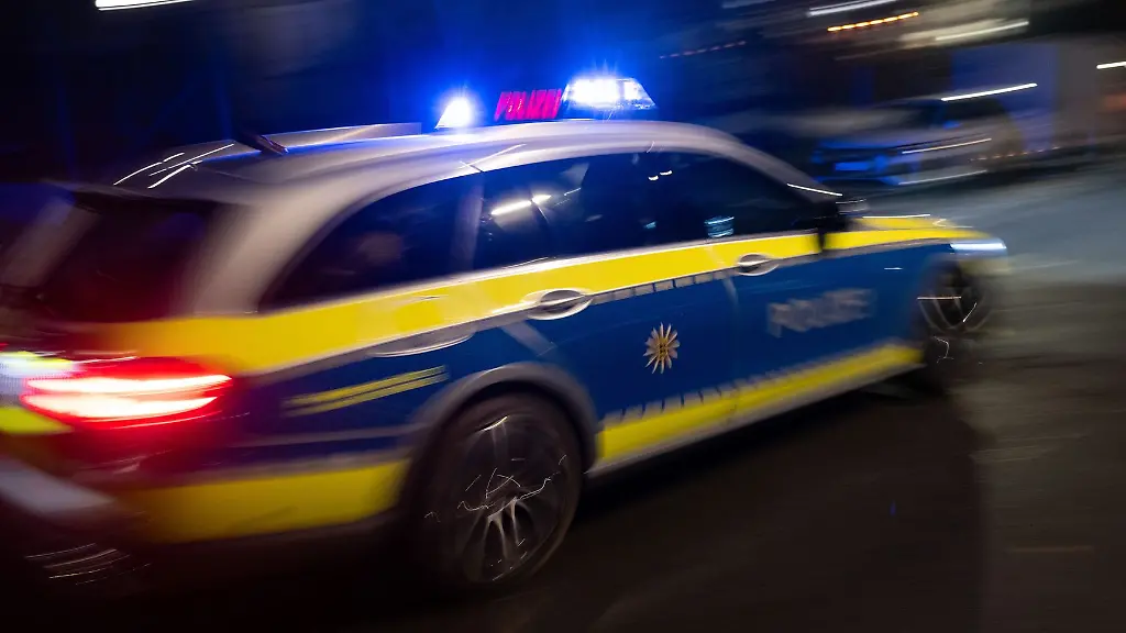 Verdächtige fliehen, zwei Männer durch Schüsse in Berlin verletzt