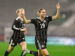 Gegen absolute Top Mannschaft: Power Duo führt DFB Frauen zum Comebacksieg