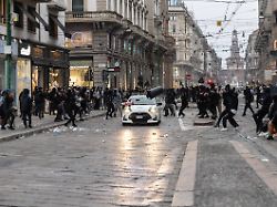 Zweiter Tag mit Ausschreitungen: Jugendliche verwüsten die Innenstadt von Mailand