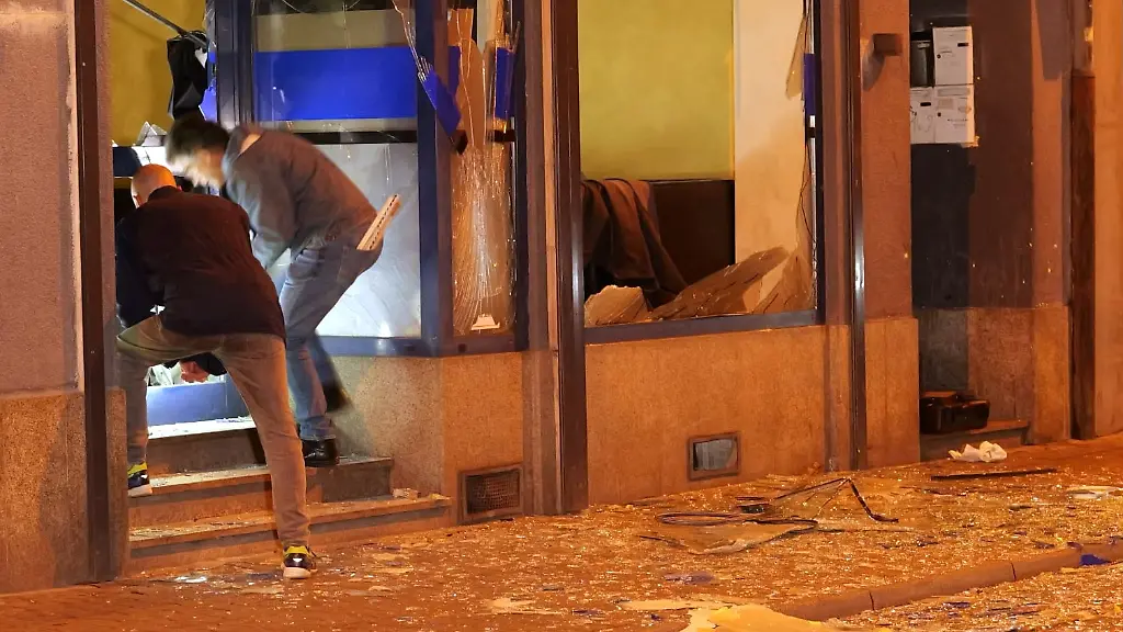 Eine Person verletzt: Polizei ermittelt nach Explosion in Mannheimer Bar