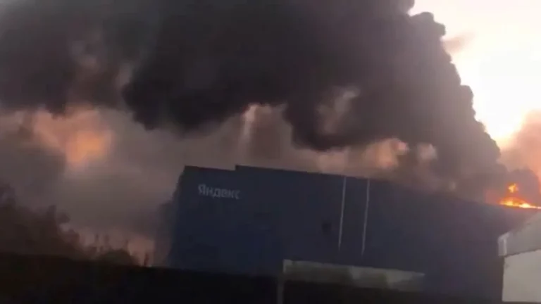 Rechenzentrum in Flammen: Drohnenangriff legt Russlands Google lahm
