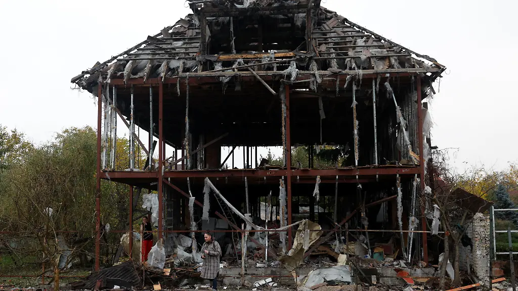 War da was mit Verhandlungen? 9 Tote, 56 Verletzte: Russen attackieren ukrainische Städte