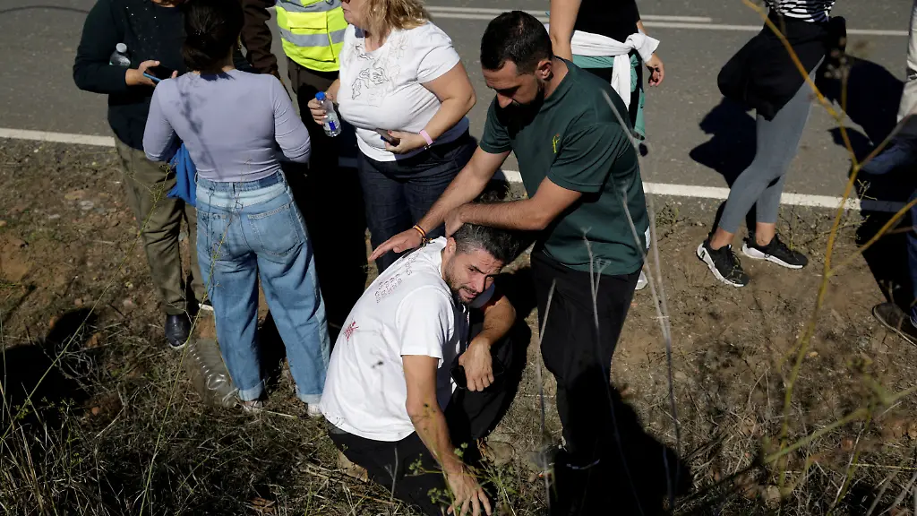 Dramatische Szenen bei Zugunfall in Spanien: Menschen flogen durch die Luft