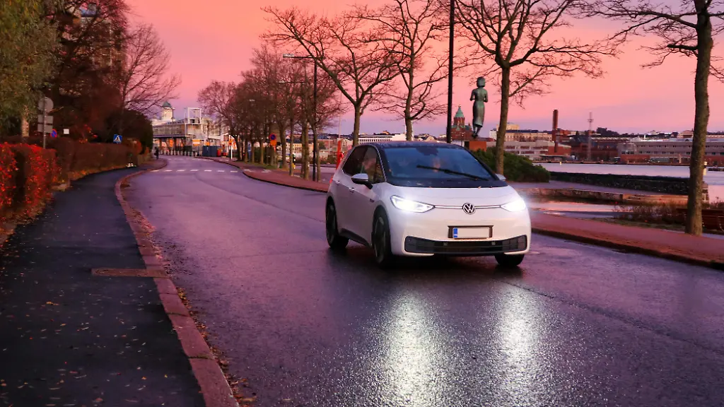 Batterie könnte in Brand geraten: VW drosselt vorsorglich Ladeleistung bestimmter E Autos