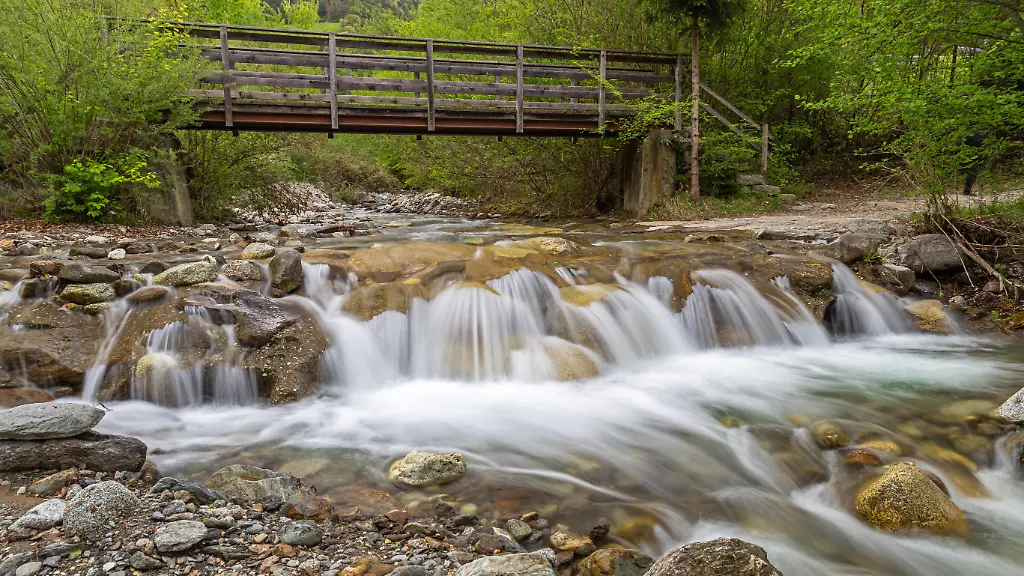 Auf historischem Wanderweg: Deutscher stürzt in Südtirol 50 Meter in die Tiefe, tot