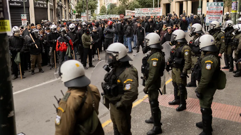 Tausende Polizisten im Einsatz: Jetzt auch in Griechenland: Schüler und Gewerkschaften rufen zu Demonstrationen auf