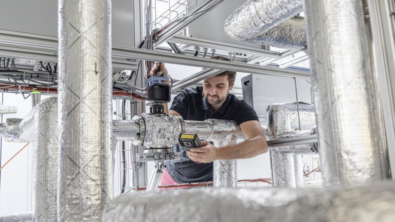 Fraunhofer ISE optimiert Wärmepumpen für Prozess sowie Nah und Fernwärme