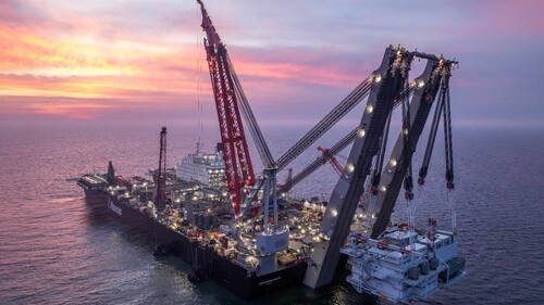 Offshore Windpark Gennaker: Umspannplattformen in der Ostsee installiert
