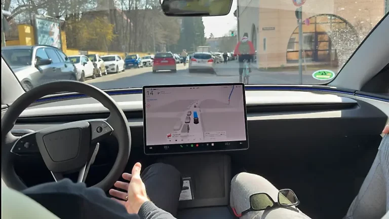 Ehrlicherer Name in Europa: Tesla nennt Fahrassistent nicht mehr selbstfahrend