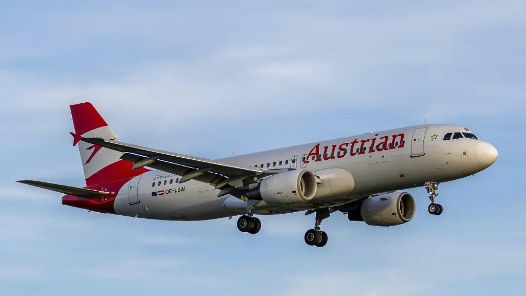 Begleitet von Kampfjets: Bombendrohung: Flugzeug aus Tel Aviv muss in Sofia notlanden