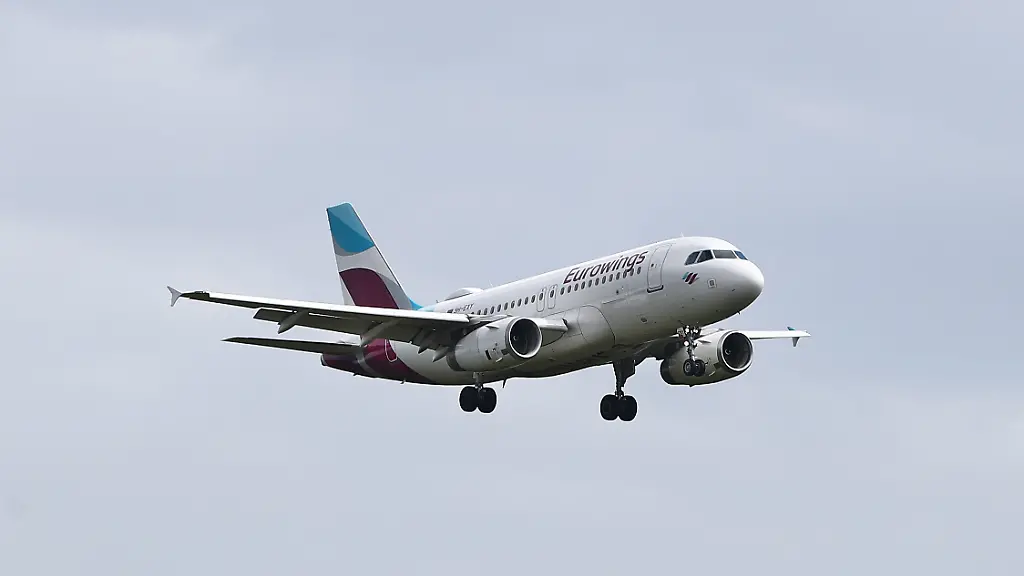 Zwischenfall auf Eurowings Flug: Massenanfall an Verletzten zwingt Ferienjet zu Sonderlandung