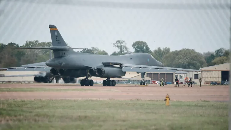 Versuchter Anschlag in Fairford: Burnham sieht Teheran als Drahtzieher hinter Vorfall nahe Militärbasis