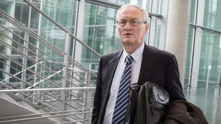 Ex BND Chef festgenommen: Das ist über den Fall August Hanning bekannt