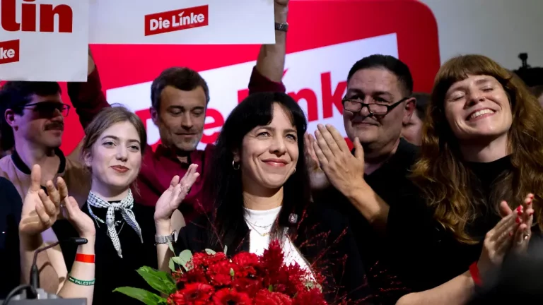 Spitze habe sich Druck gebeugt: Linken Politiker kritisieren Antisemitismus Einigung in Berlin scharf