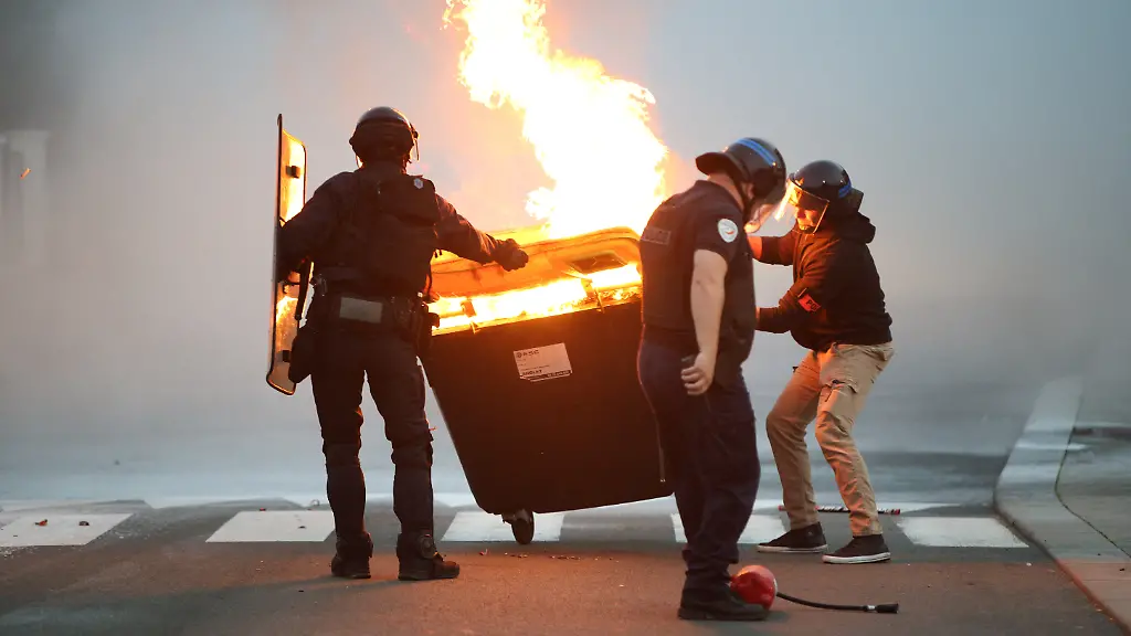 Landesweiter Aktionstag: Gewerkschaften verstärken Schülerproteste in Frankreich