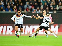 DFB Stars dem Geld hinterher: Warum die Bundesliga der Frauen so unattraktiv wird
