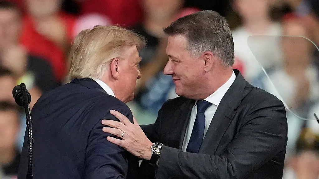 Vor Scham im Boden versinken: Scharfe Kritik an Audi Chef wegen Wahlkampfauftritts mit Trump