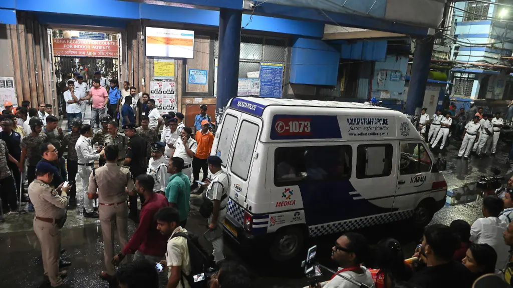Tragödie bei Hindu Fest: 19 Tote und zahlreiche Verletzte bei Massenpanik in Indien