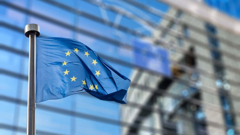 MiCA Streit: 50.000 EU Bürger fordern Stablecoin Rewards