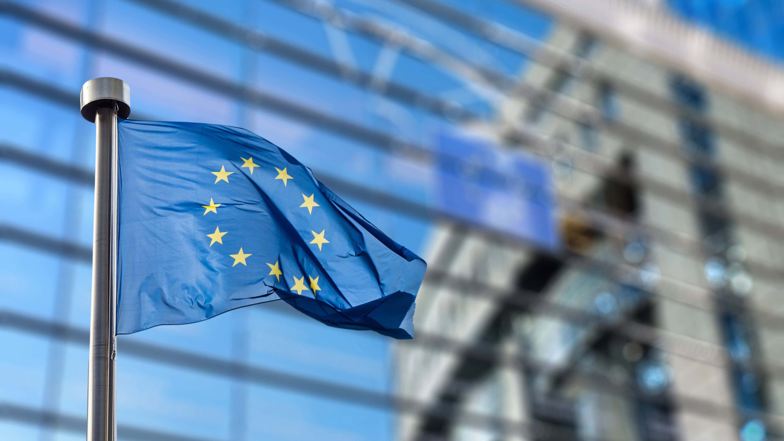 MiCA Streit: 50.000 EU Bürger fordern Stablecoin Rewards