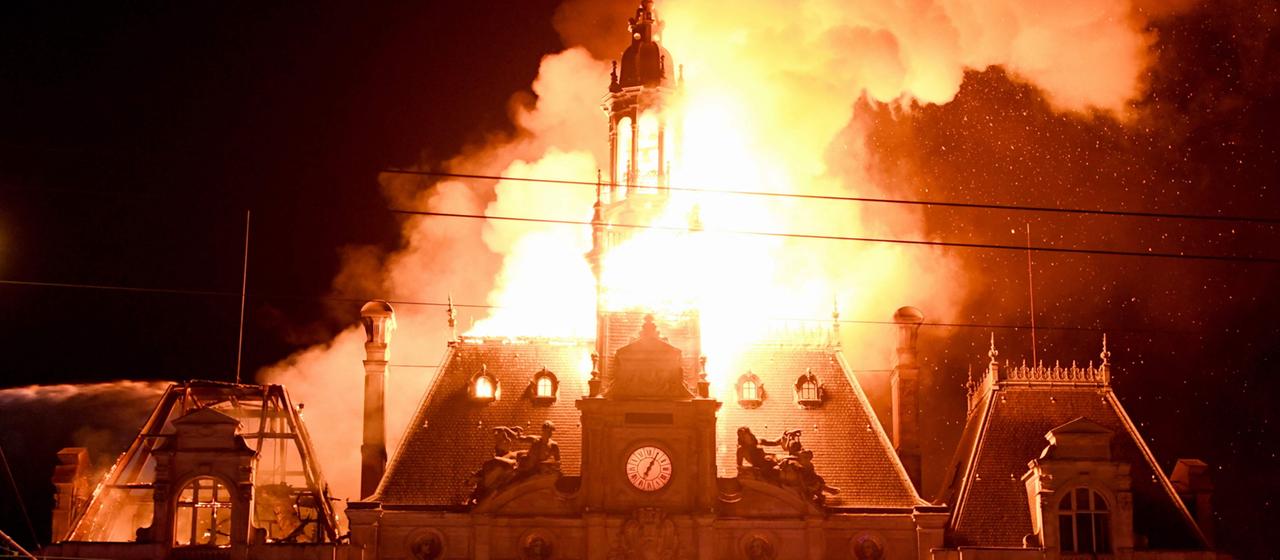 Unruhen in Frankreich: Festnahme nach Brand im Rathaus von Limoges