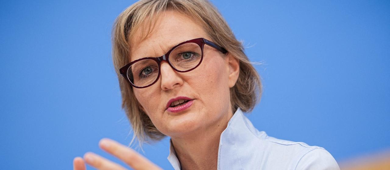 Grünen Chefin Brantner befürwortet Stopp der Sondierungen in Berlin