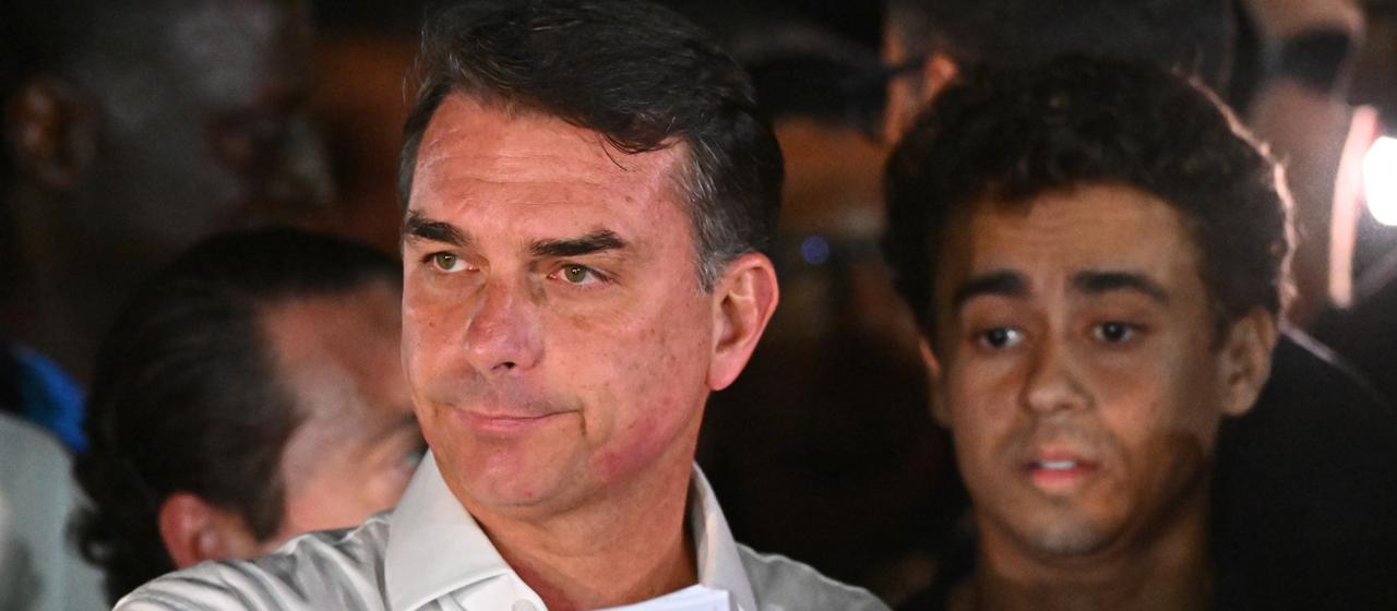 Nach Präsidentenwahl in Brasilien: Ausreiseverbot für Flávio Bolsonaro