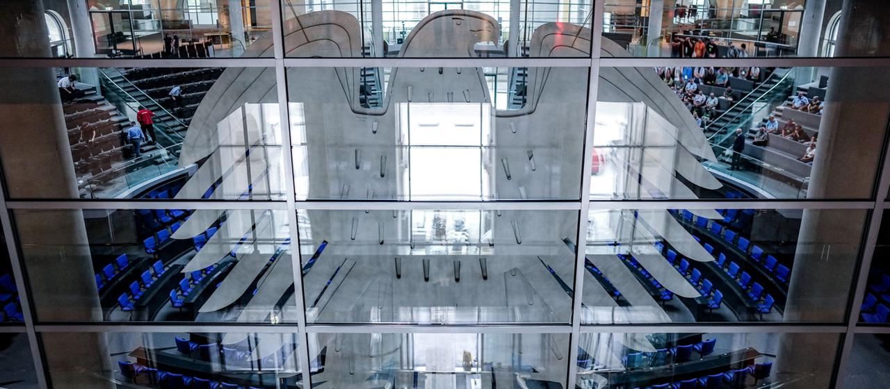Erste Lesung im Bundestag: Union stellt Bedingungen für Steuerreform