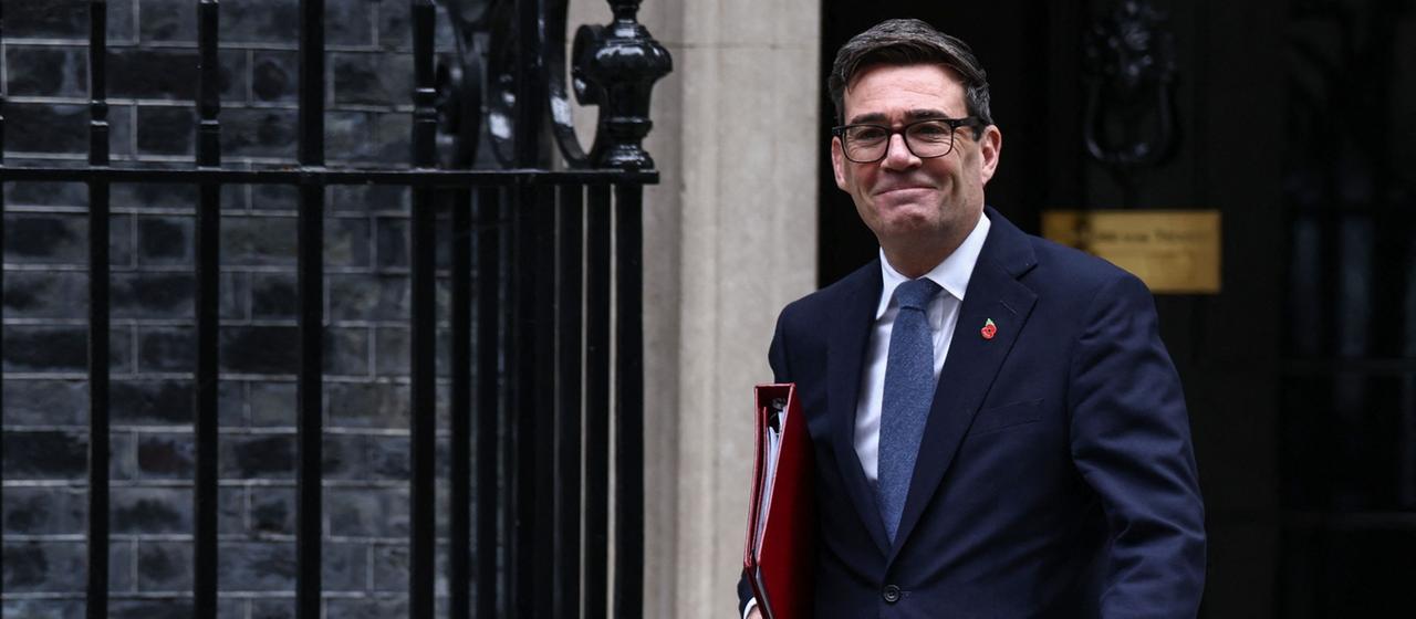 Großbritannien: Burnhams Regierung legt Haushalt vor