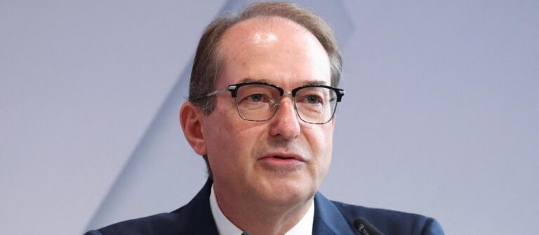 Dobrindt plant hohe Hürden für Vergesellschaftungen
