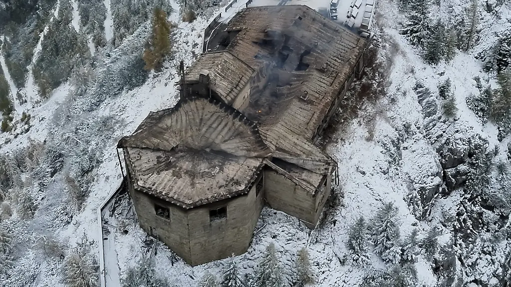 Vor Brand am Obersalzberg: Kehlsteinhaus Verdächtiger zeigt sich wenige Tage zuvor selbst an