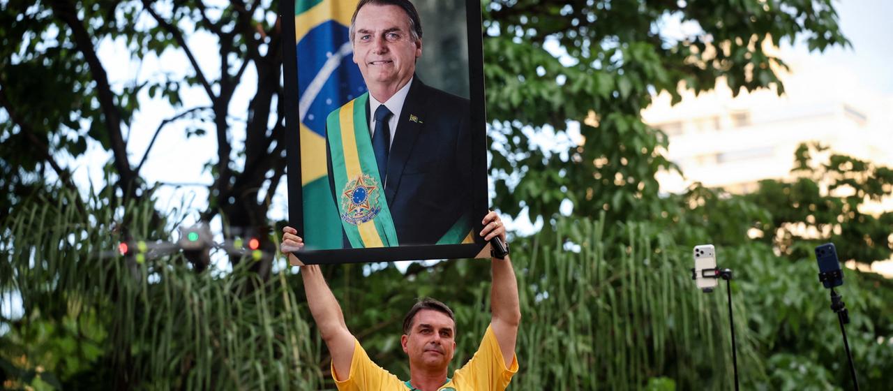 Stichwahl in Brasilien: Flávio Bolsonaro, der Kandidat seines Vaters