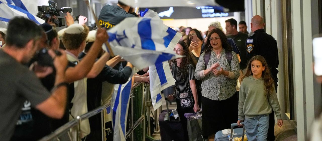 Gewalt im Cockpit: Flydubai Passagiere sicher nach Tel Aviv gebracht